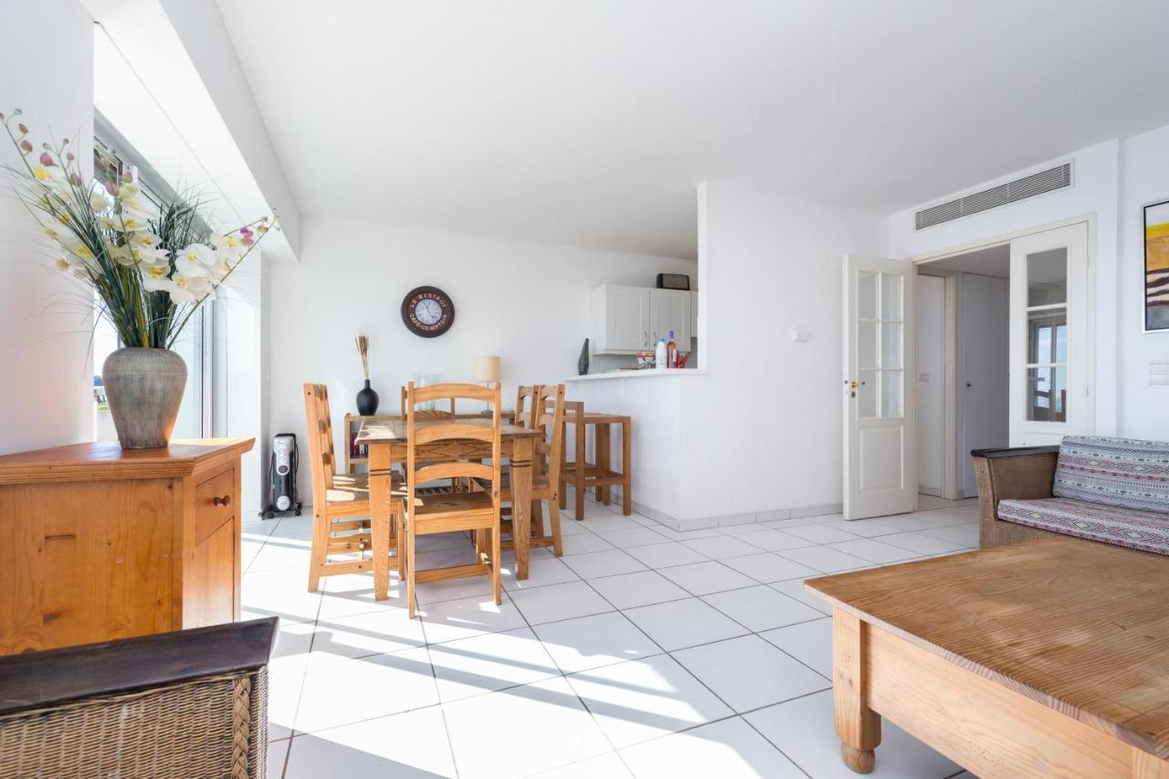 Bright Two Bedroomed Apartment On The Beach In Cannes With Huge Terrace With Fabulous Sea Views - 2001 Kültér fotó